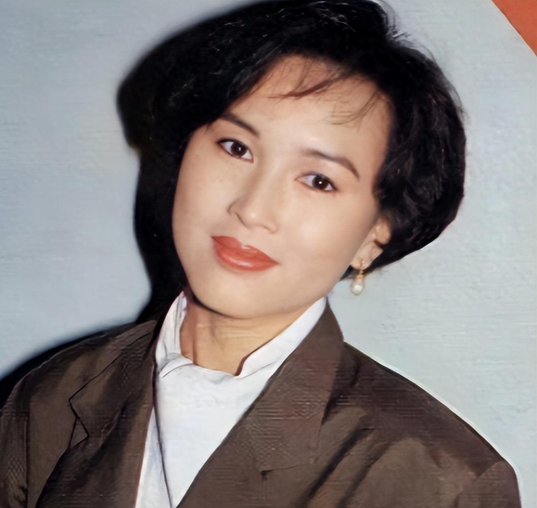 从亚视一姐到街头,爱情与事业的双重打击 陈秀雯,曾是tvb的当红花旦