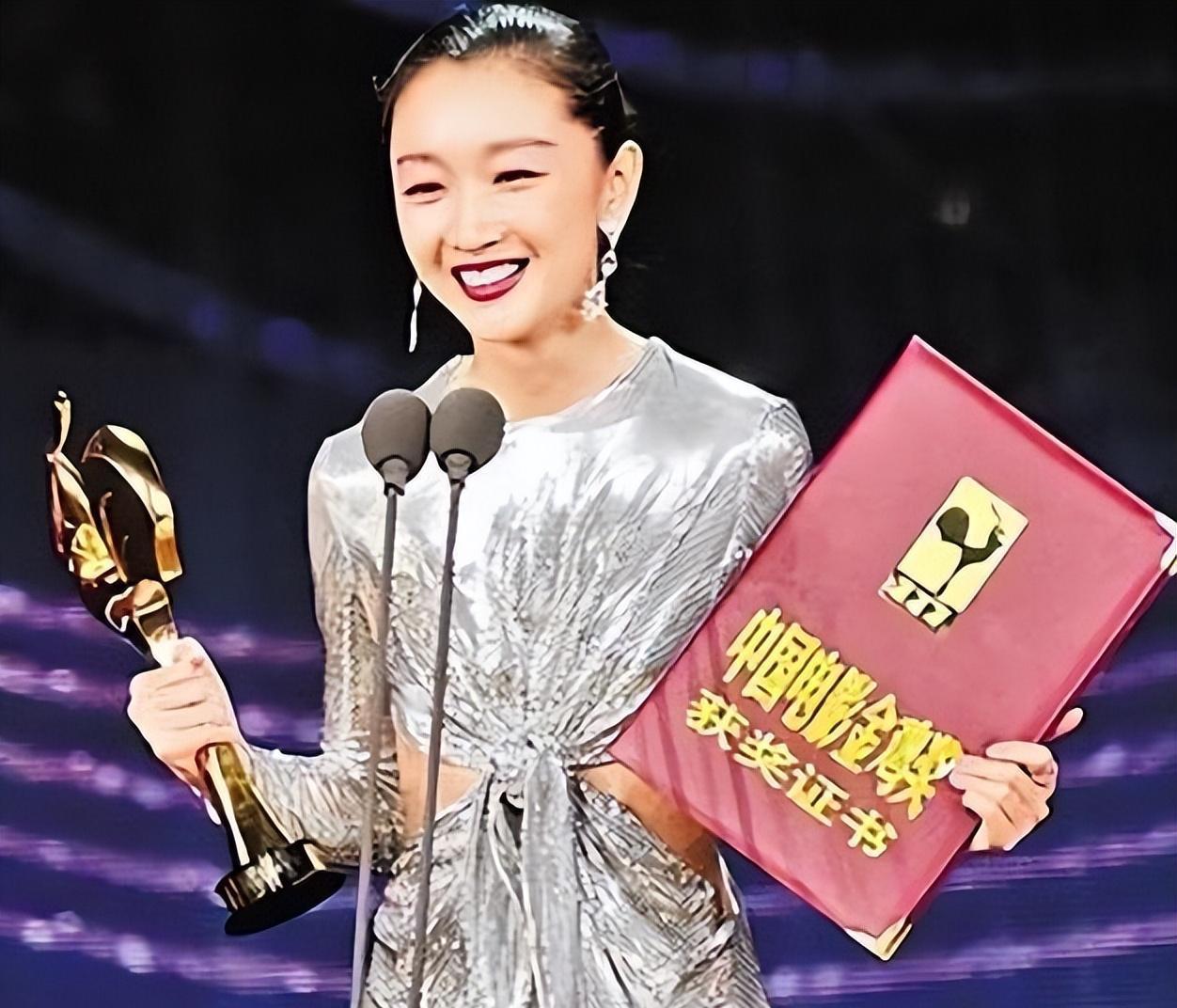 娱乐圈中的"大佬"争相捧红的三位年轻演员:钟楚曦,周冬雨与景甜 娱乐