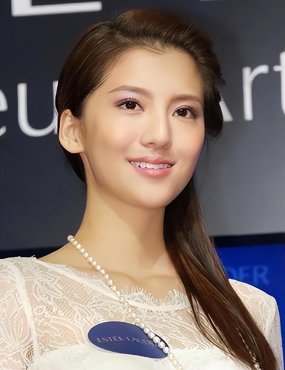 吴千语的爱情与事业:从《开心魔法》到简单婚礼的坎坷之路 在娱乐圈的