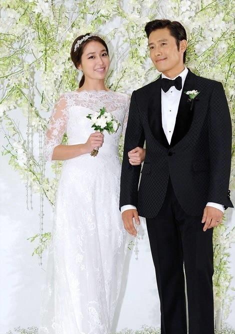 李秉宪喜得千金,全程陪伴妻子分娩 韩国演员李秉宪的妻子李珉廷顺利生