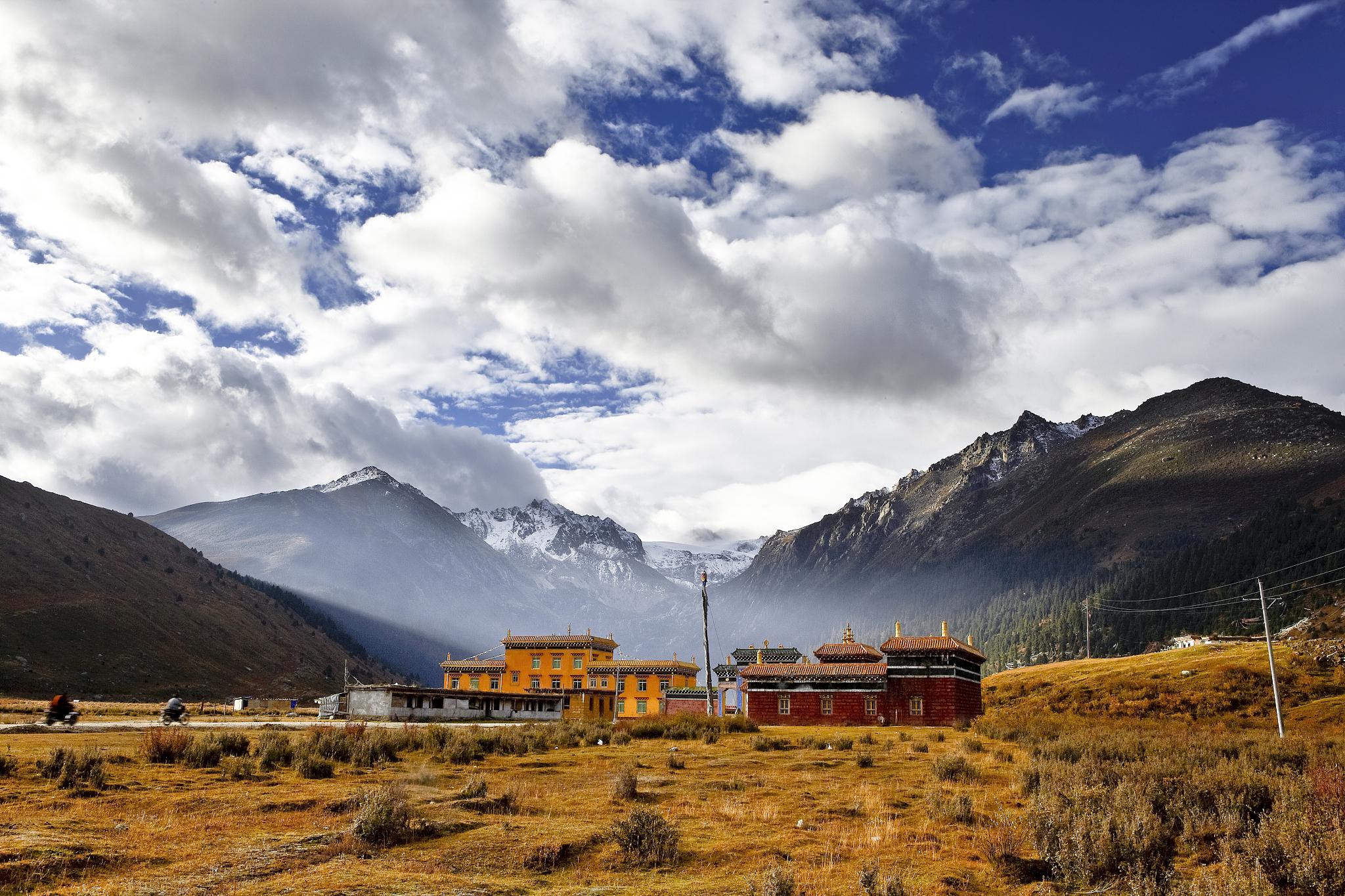 巴朗山一日游是你最佳的选择!