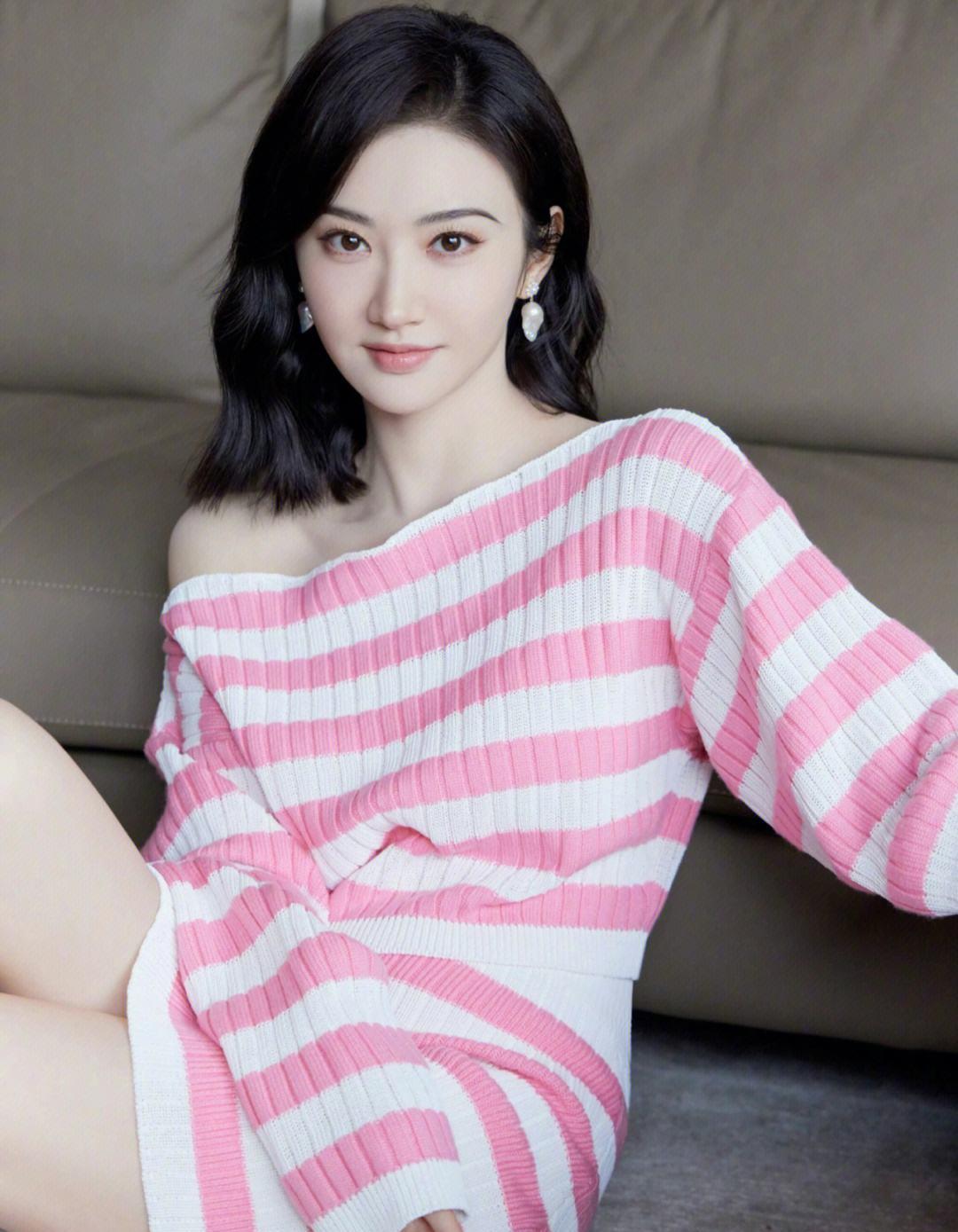 娱乐圈明星事业发展冷暖自知 武艺搞笑不自知,但事业上并没有实质性的