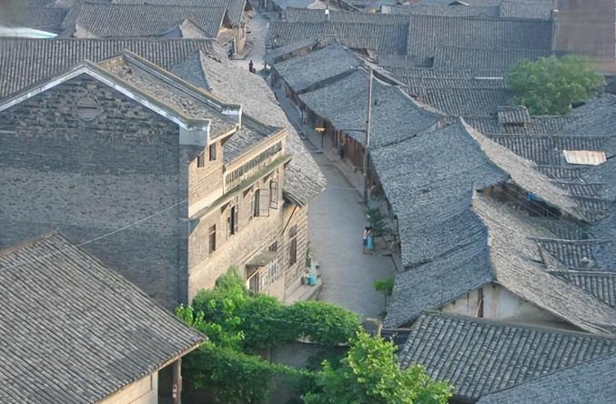 揭秘西平古镇:绵阳深处的历史珍珠 在绵阳地区的三台县与中江县交汇处