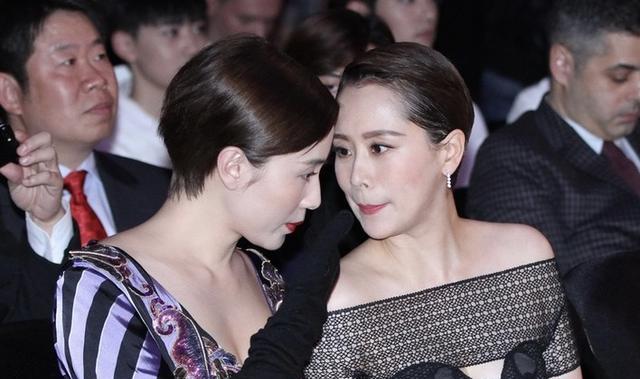 海清与宋佳:同演《张桂梅》却展现不同演技魅力 在娱乐圈中,中年女