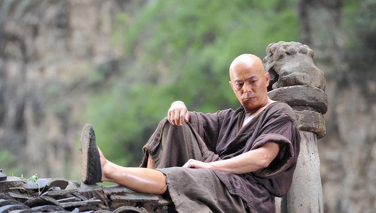 熊欣欣:李连杰御用替身 熊欣欣,曾多次荣获武术冠军,是李连杰御用替身