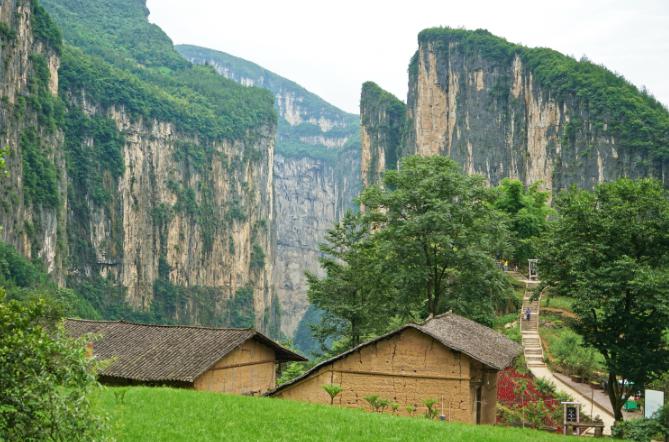 奉节三峡原乡:探秘长江三峡的神秘之地 奉节,这座低调的城市,却蕴藏着