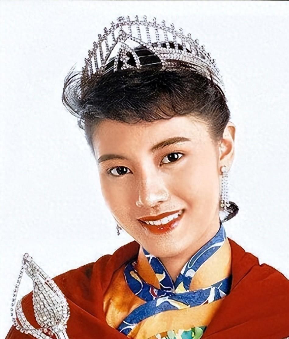 李嘉欣与陈淑兰:从璀璨明星到人生赢家 在香港娱乐圈中,李嘉欣和