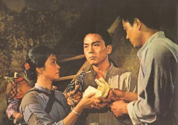 《天赐》:潮汕人的传奇 《天赐》是一部1983年上映的剧情片,以潮汕