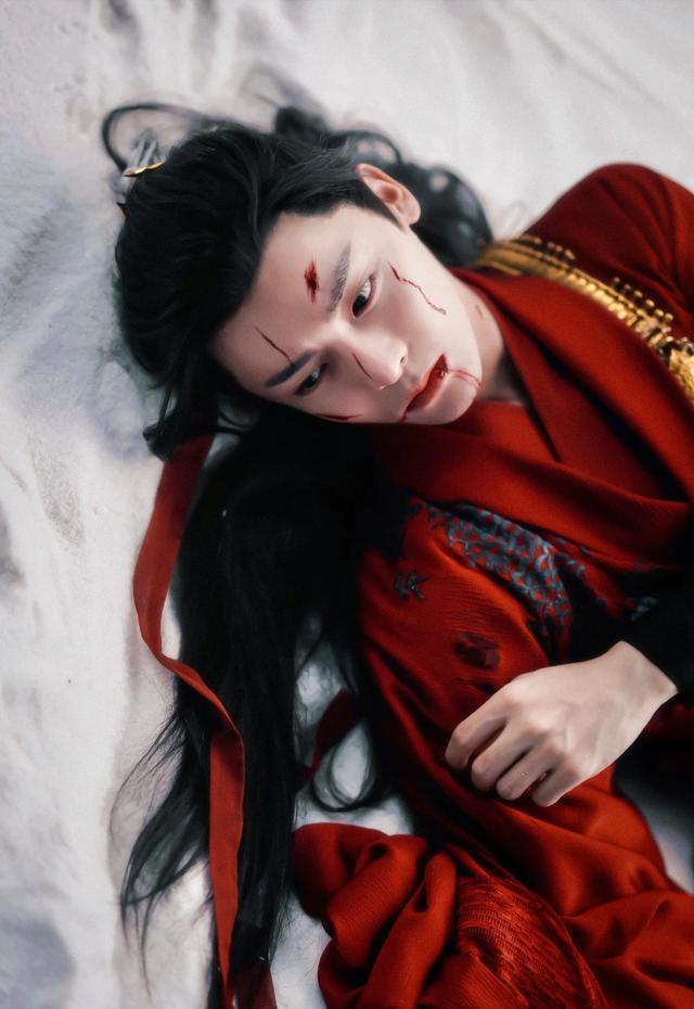 13位红衣帅哥大比拼:谁最能hold住古装红衣的颜值巅峰?