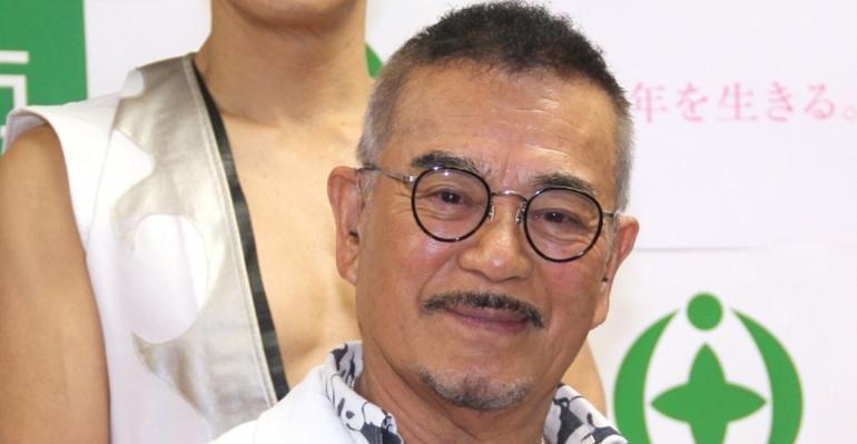 千叶真一:从体操冠军到影坛传奇 千叶真一,这位在日本影坛留下浓厚一