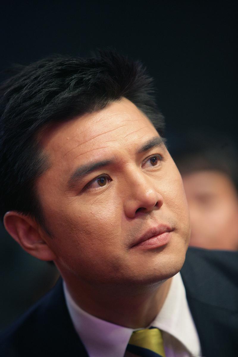 赵普:坚守正义多年不变 曾经的央视一哥赵普,被卷入了一场法律纠纷中