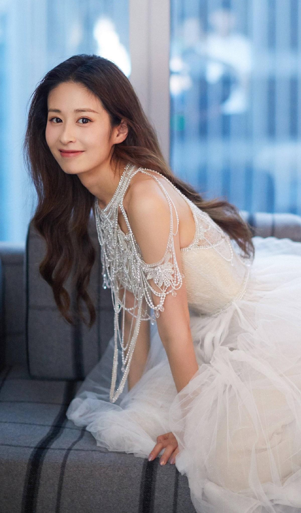 颖儿与付辛博:闪婚背后的幸福密码 颖儿,一个来自湖南常德的小女孩
