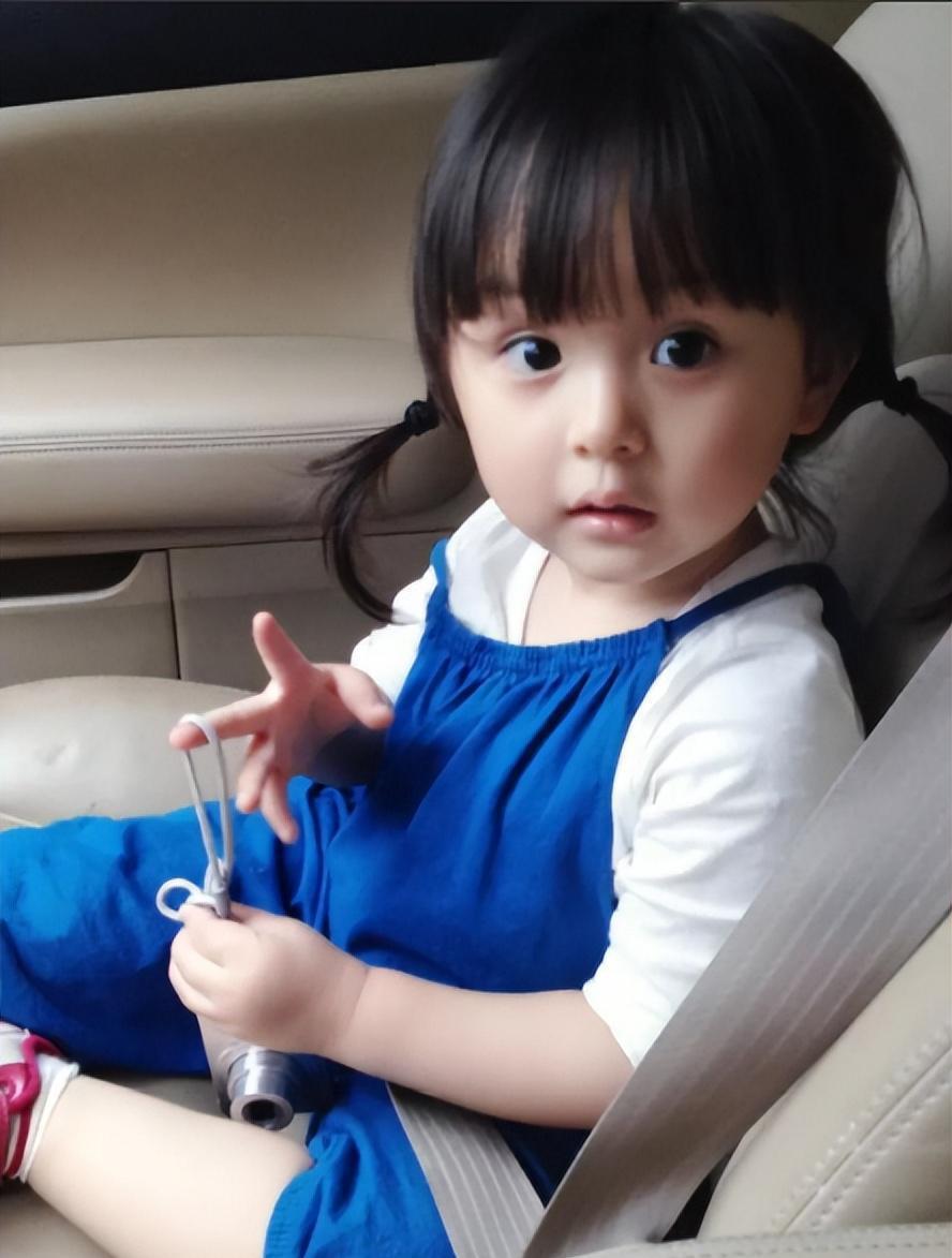 刘楚恬:两岁出道年入百万,颜值逆天被禁止整容!