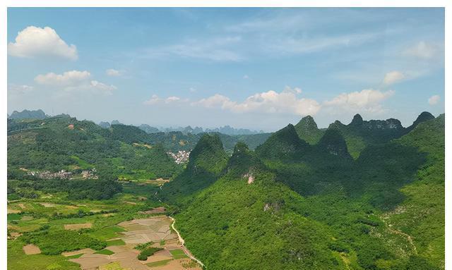 阳朔县:广西壮族自治区的璀璨明珠 广西阳朔县,一个拥有27万人口的