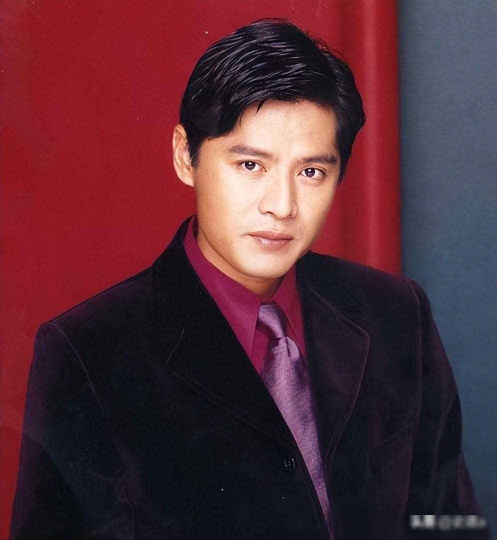 "新加坡帅哥"李南星的不朽传奇 李南星,从艰苦成长到事业巅峰,再到因