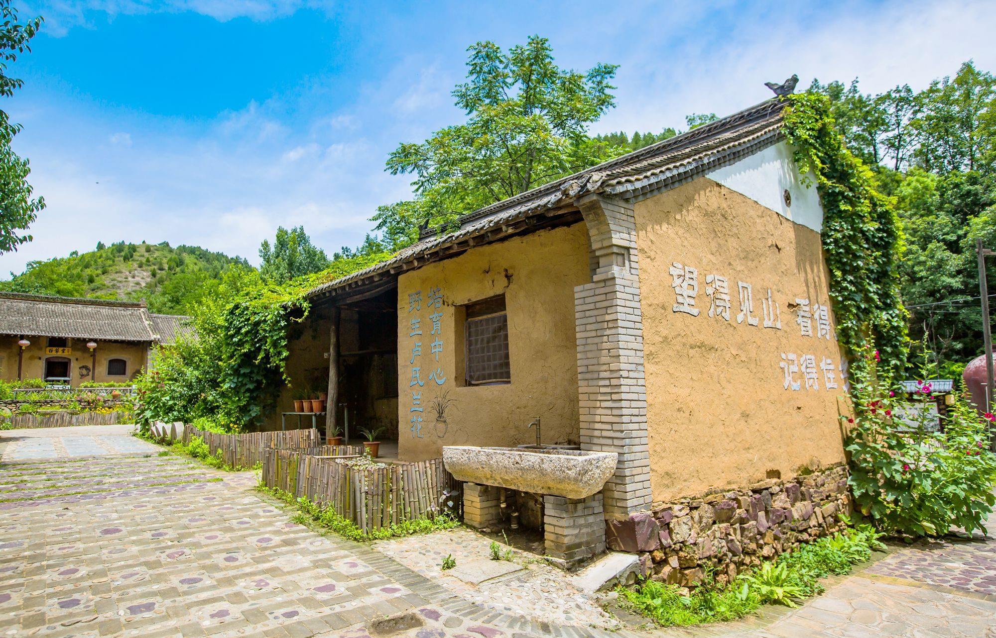 河南省三门峡市,卢氏县的豫西百草园民俗村,一个充满怀旧感的地方,让