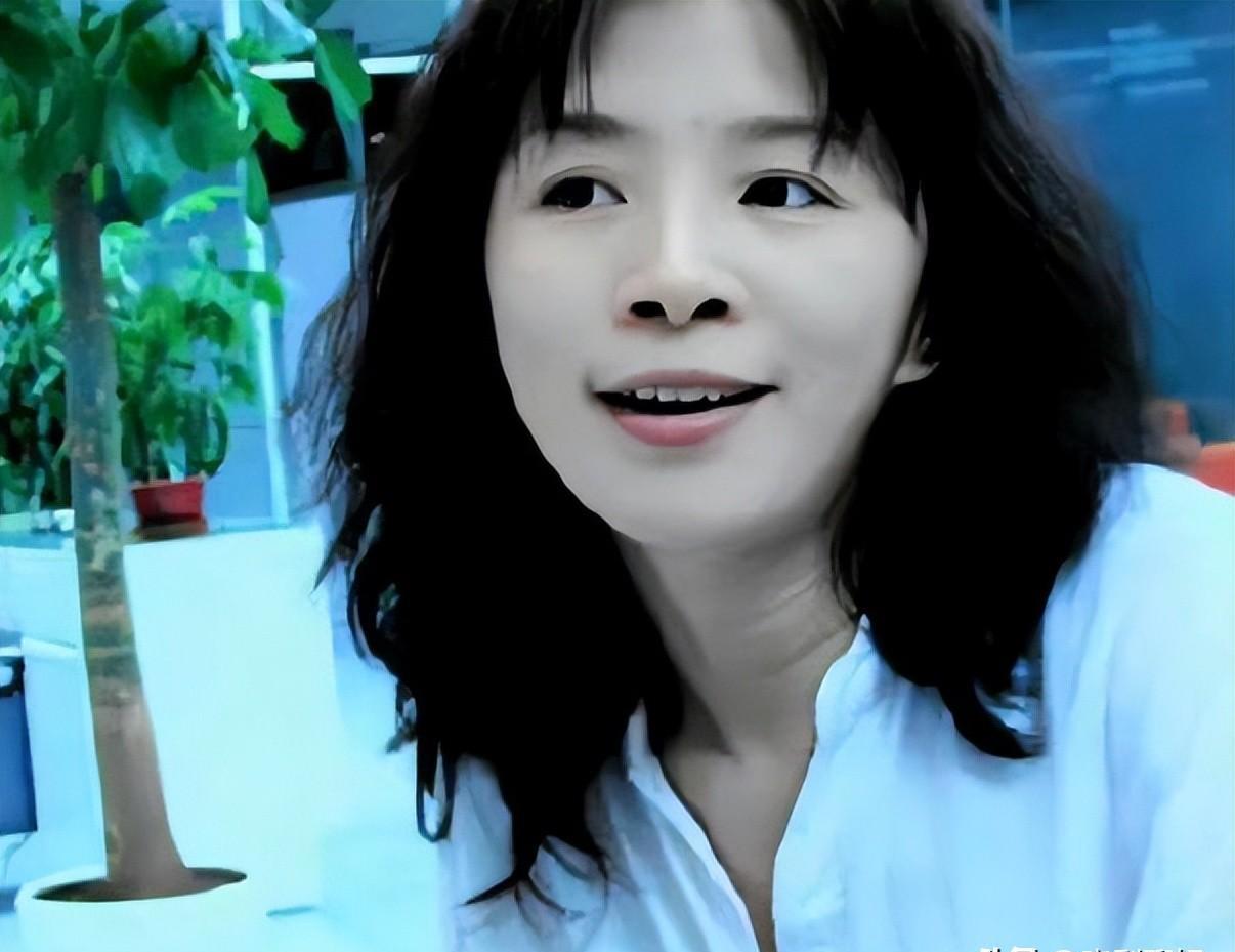 迟蓬:演员的人生智慧 迟蓬是一位低调而又独特的演员,她用自己的作品