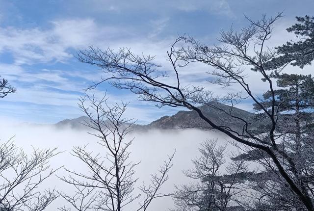 明堂山:不一样的旅游方式 明堂山,位于安徽省岳西县河图镇,是一处独一