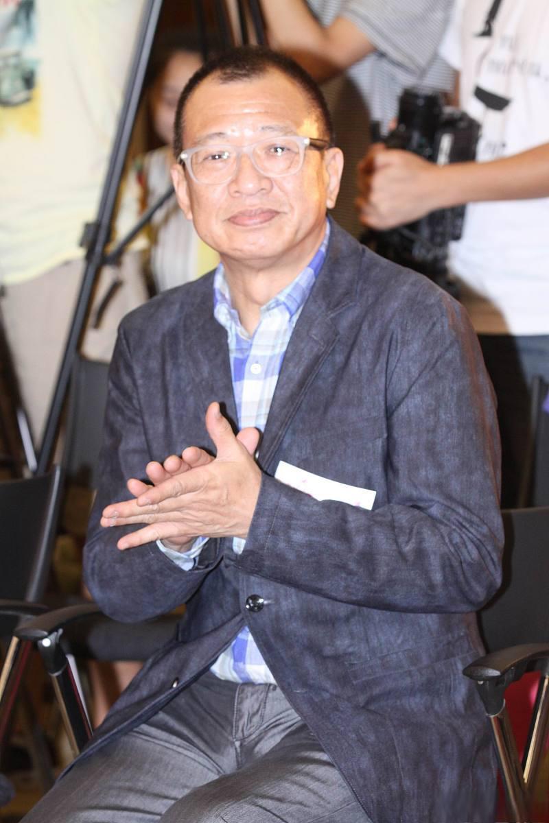 星光熠熠,家族传奇与新人美好生活的交汇点 香港老戏骨许绍雄为独生女