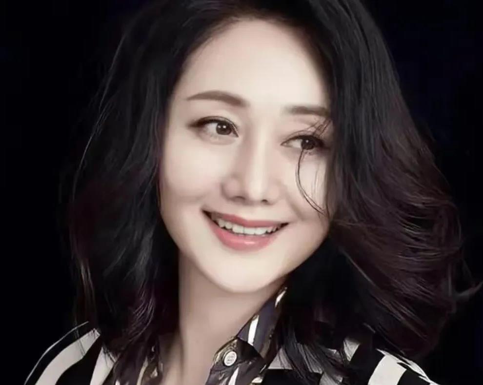 享受岁月的洗礼 赵丽娟,一个在演艺圈中历经风雨的女演员,她的故事