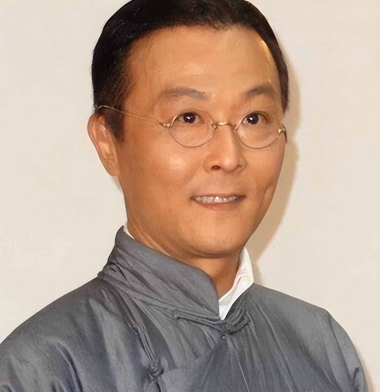 钱波:历经波折,终获幸福的无子人生 钱波,这个名字可能对很多人来说并