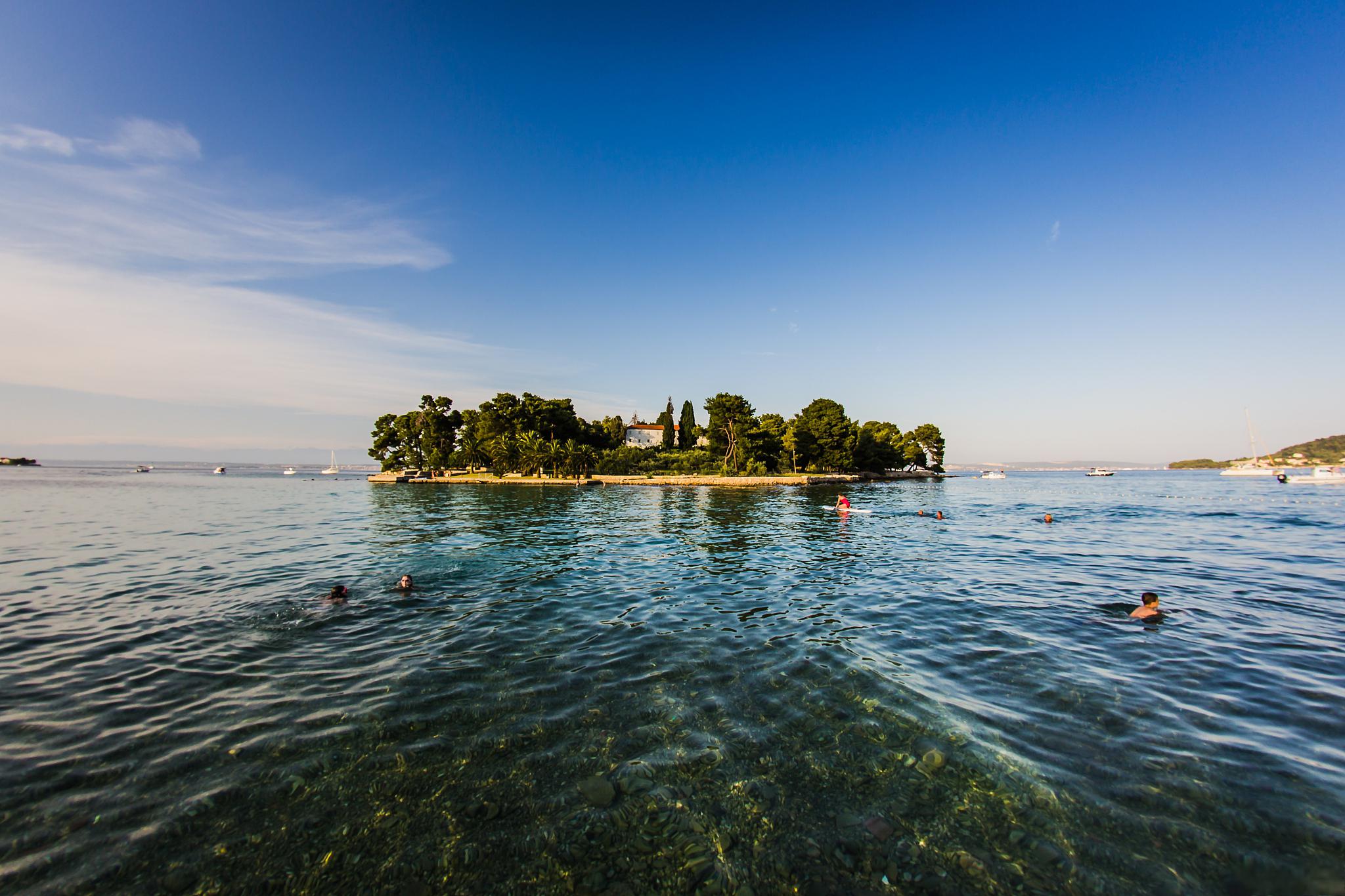 高原明珠的自然与人文魅力 云南抚仙湖,这颗位于玉溪市澄江县的高原