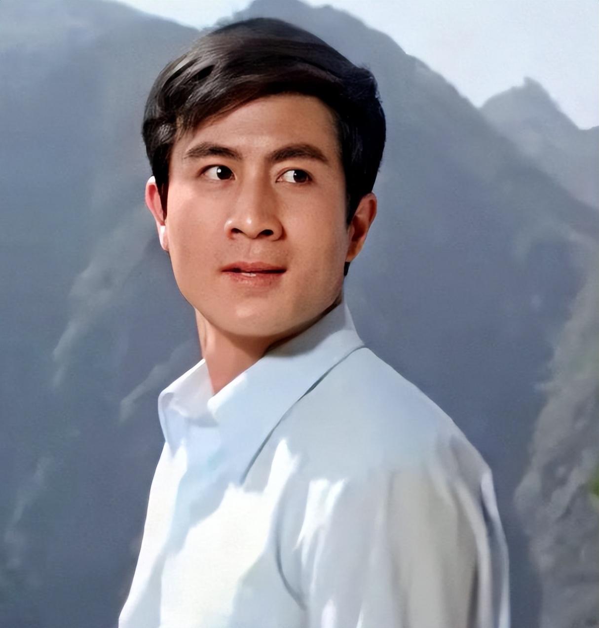 郭凯敏:离婚后的人生 郭凯敏因1980年轰动一时的"大尺度"电影《庐山恋