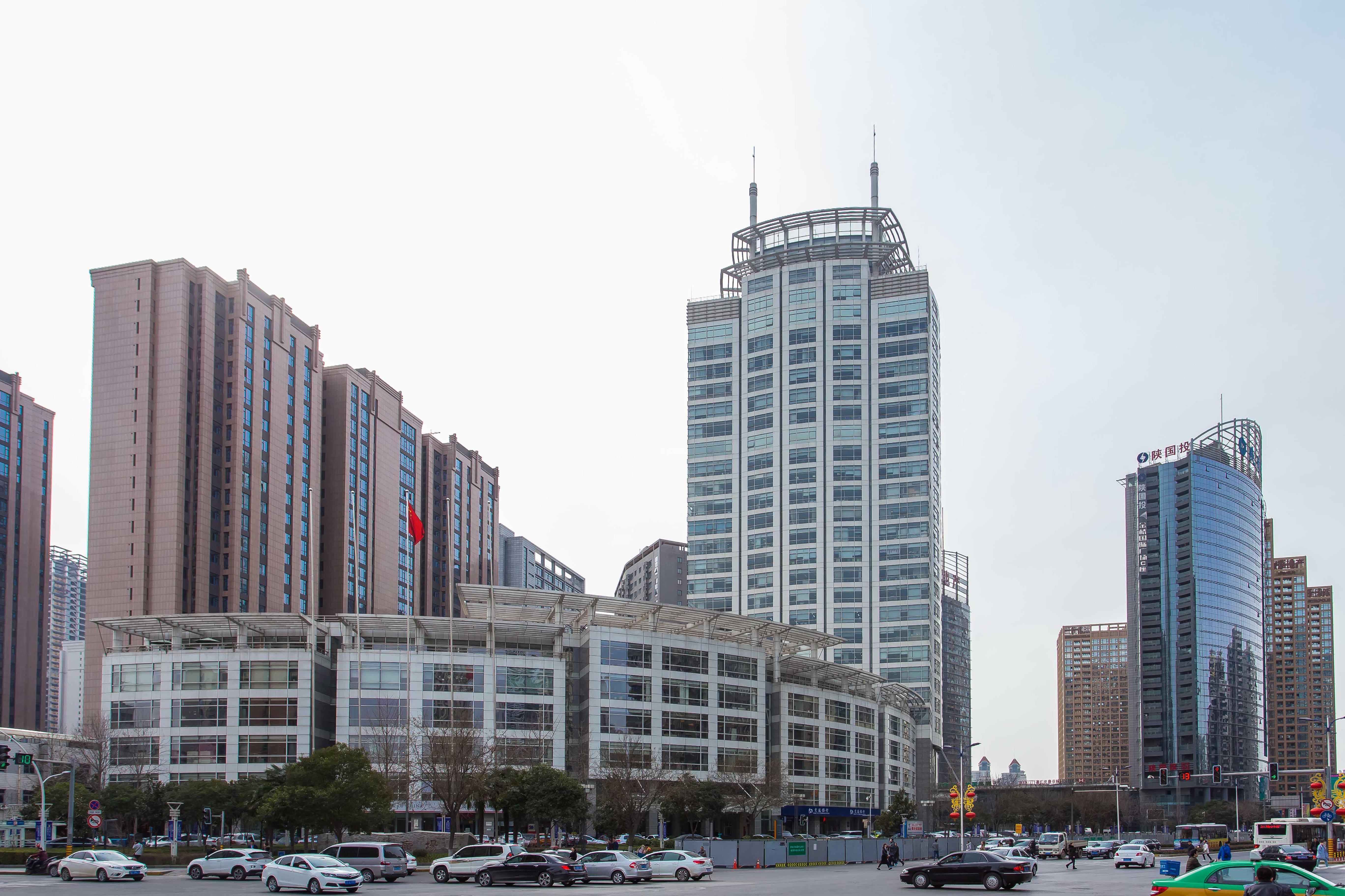 西安创业广场办公室的优缺点与人才储备的深度结合 西安创业广场作为