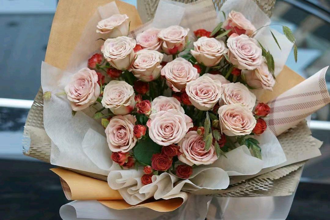 婚外关系:自我觉醒与内心探索的必经之路 婚外关系或许能带来一时的