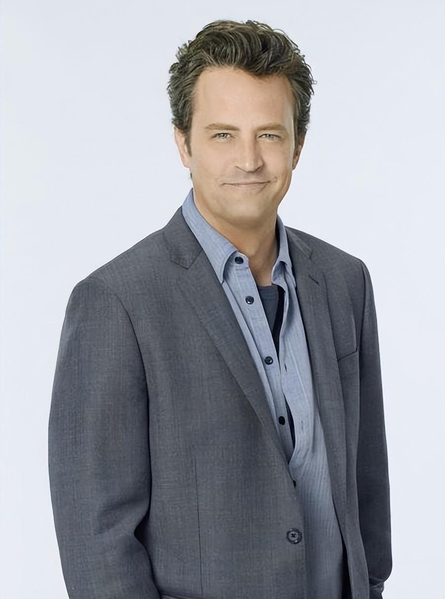 马修·派瑞离世:老友记的回忆与慈善的遗产 马修·派瑞的离世让人们对