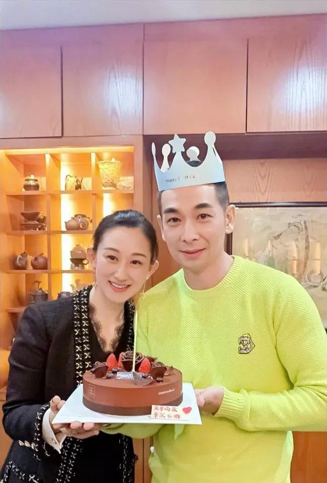 赵文卓与梅艳芳:未竟之缘与演艺生涯的转折 梅艳芳曾感慨,若时光倒流