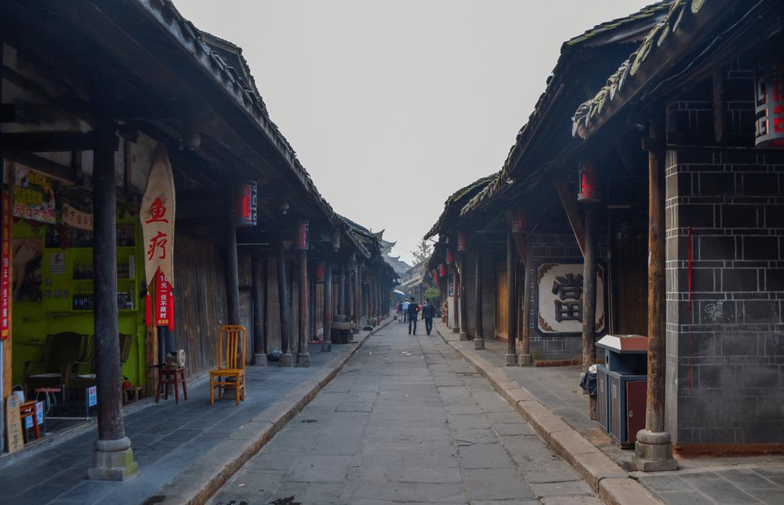 黄龙溪古镇:成都市双流区的璀璨明珠 黄龙溪古镇,位于成都市双流区,距