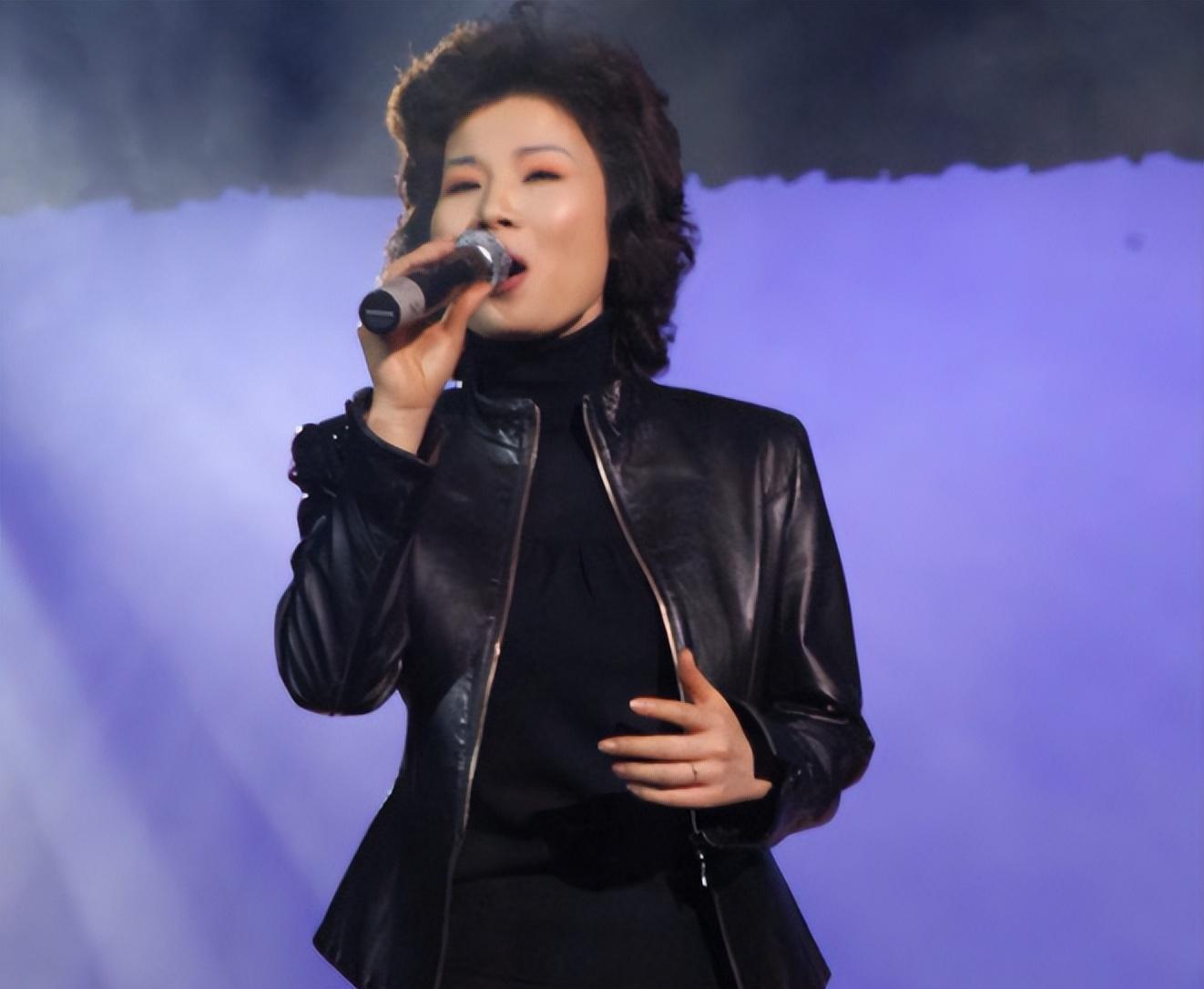 歌坛"黑马"叶凡:生命最后一刻依然燃烧 叶凡,一位才华横溢的歌手,因