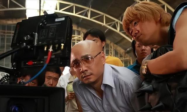 错失王宝强,事业起伏不定 在娱乐圈这个瞬息万变的名利场,徐峥从话剧