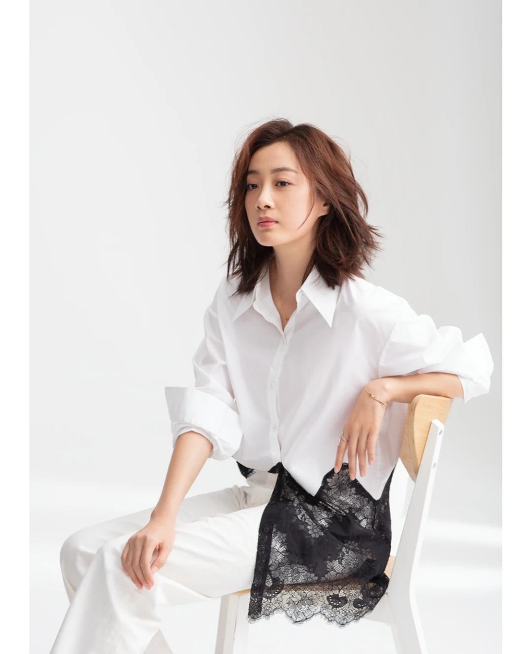 徐梵溪:娱乐圈中的坚韧与智慧 徐梵溪,一个名字可能不那么为人熟知,但