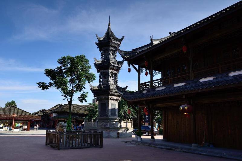 四川元通古镇:历史名镇,文化传承 四川元通古镇,位于崇州市,距离成都