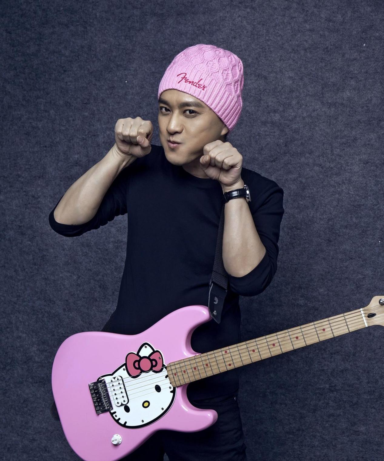 赵英俊的音乐传奇:从平凡到非凡的逆袭之路 赵英俊,这位被誉为"乐坛