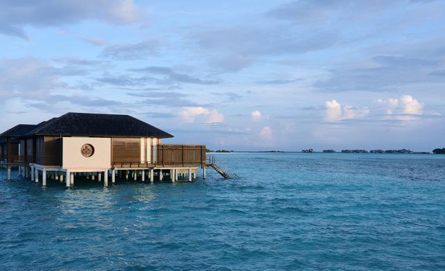 探索马尔代夫:一座避世的宜居风景区 马尔代夫是一座南亚小岛国,拥有