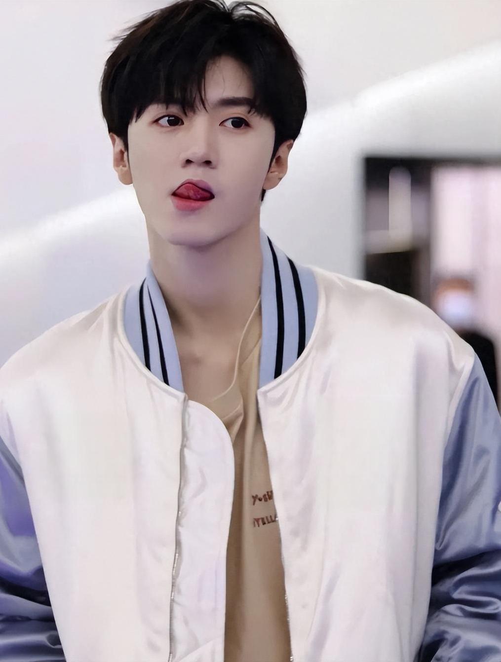 重塑魅力:两广男星的新时代风采 近年来,一股新的男性魅力正在两广