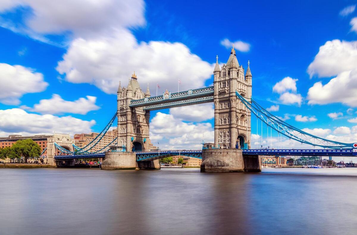 在gybrand全球品牌研究院发布的《世界城市500强》中,纽约,伦敦,巴黎