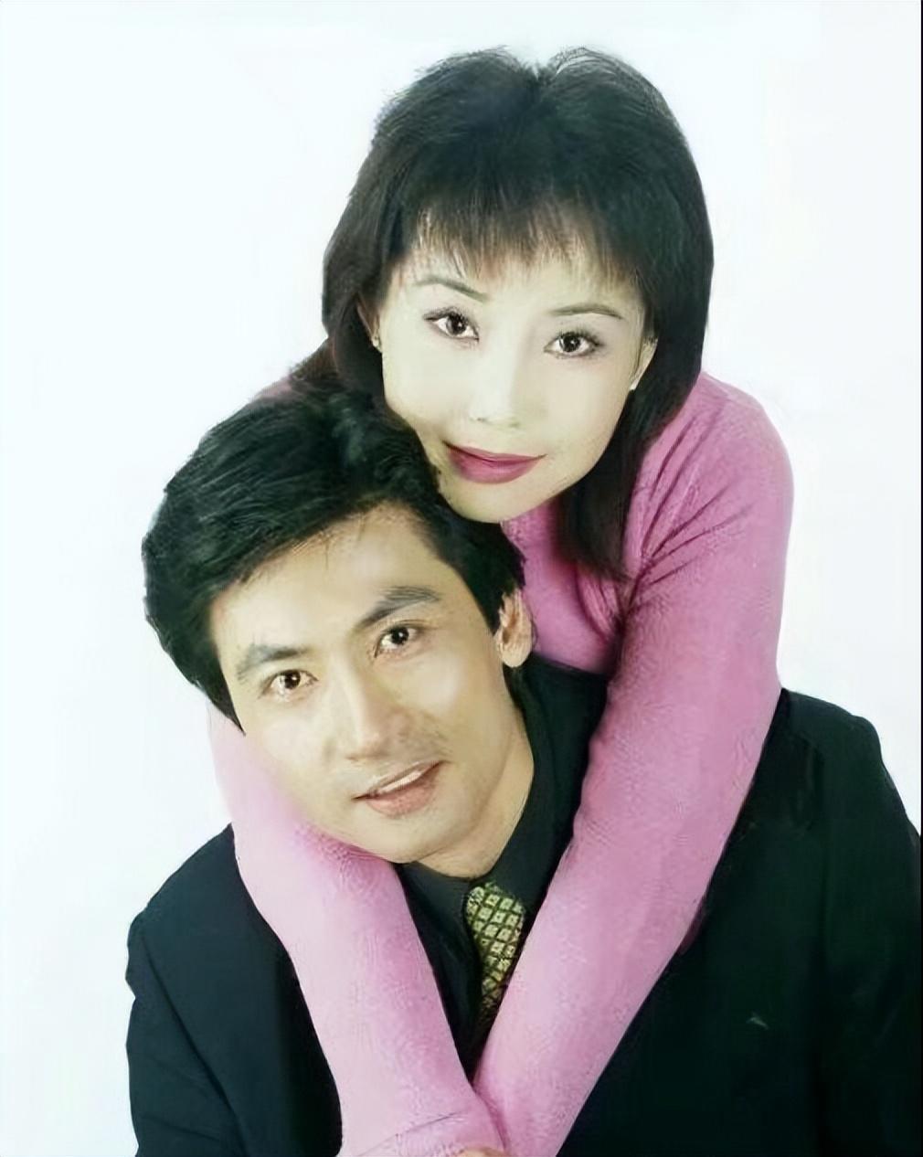 陆剑民与胡月:一段从一见钟情到形影不离的浪漫爱情故事 陆剑民出道36
