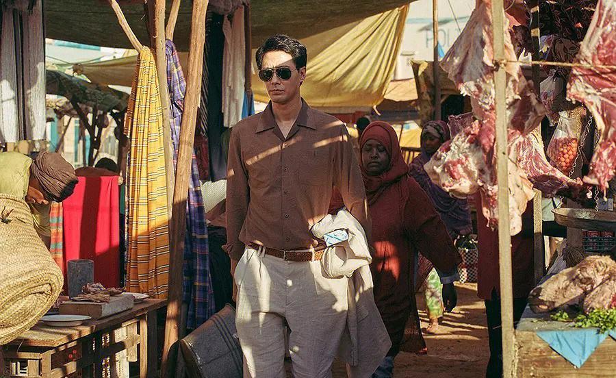 《逃离德黑兰》:视听语言探寻人性真挚情感 电影《逃离德黑兰》以视听