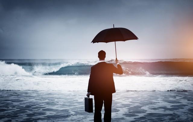 感情危机:如何取舍,明智抉择 在感情的道路上,我们时常面临坚持还是