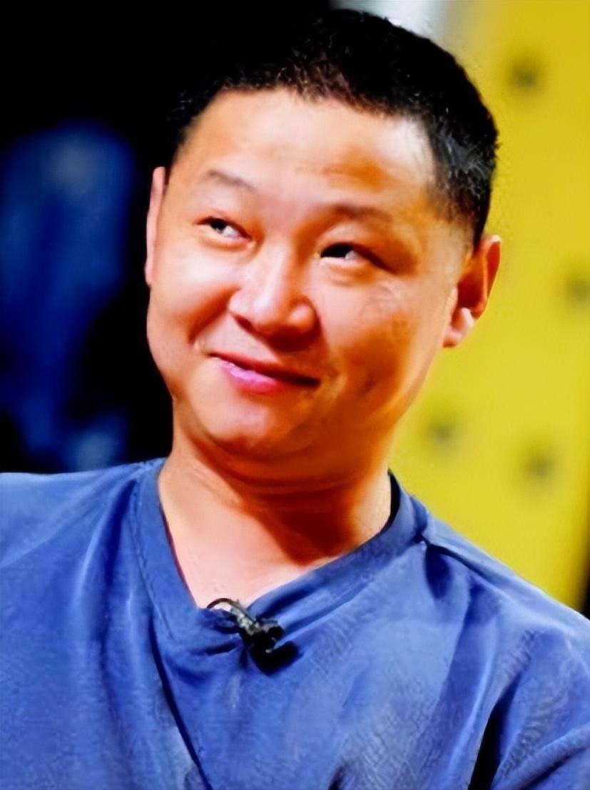 赵亮的逆袭人生:从低谷到顶峰,成就养鸡业大亨 赵亮,一个在演艺界曾经