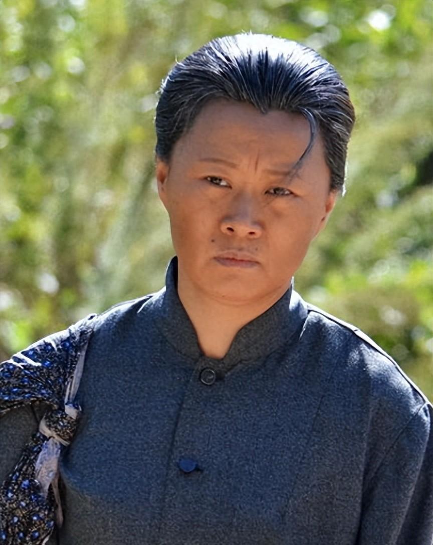 赵海燕:从二人转演员到大学副教授,艺术与教育的完美融合 赵海燕,这个