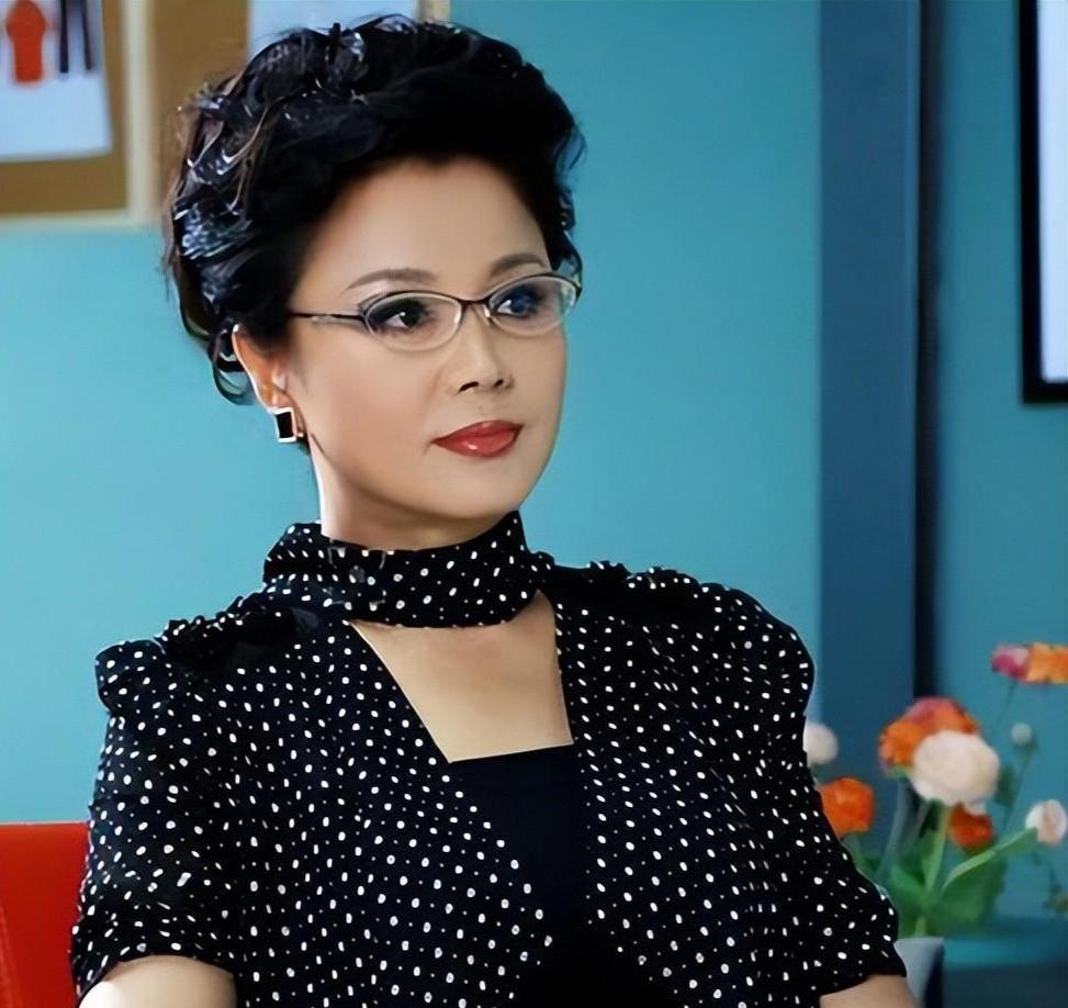 于小慧:从事业到家暴,再到被骗千万巨款 于小慧,中国影视圈的女明星