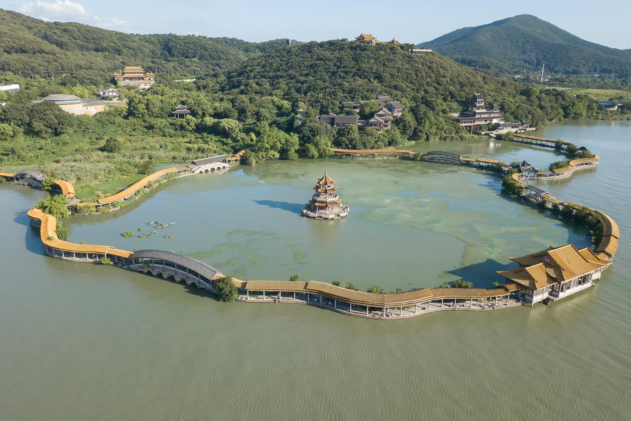 万佛湖:您不能错过的湖泊景区 万佛湖位于安徽六安舒城县,是一处美不