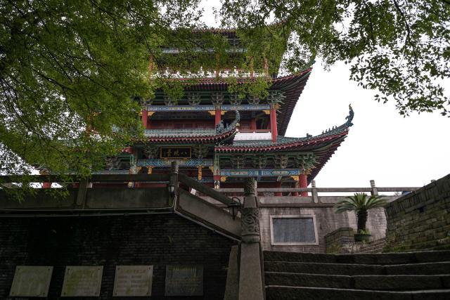 赣州八境台:探寻千年古韵 赣州,自古便是文化,政治,经济中心,历史悠久