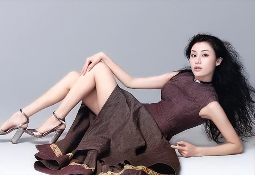 香港顶级家族的媳妇:林丽颖与李嘉欣,同中有异的名媛风范 许家,作为