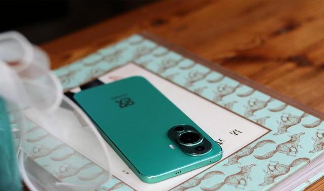 nova的手机_华为nova手机怎么样啊_搜一下华为nova